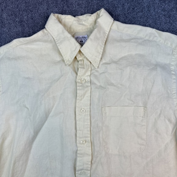 Brooks Brothers Other - Brooks Brothers 100% Linen Men's XL Beige Sport Shirt Short‎ Sleeve Button Down